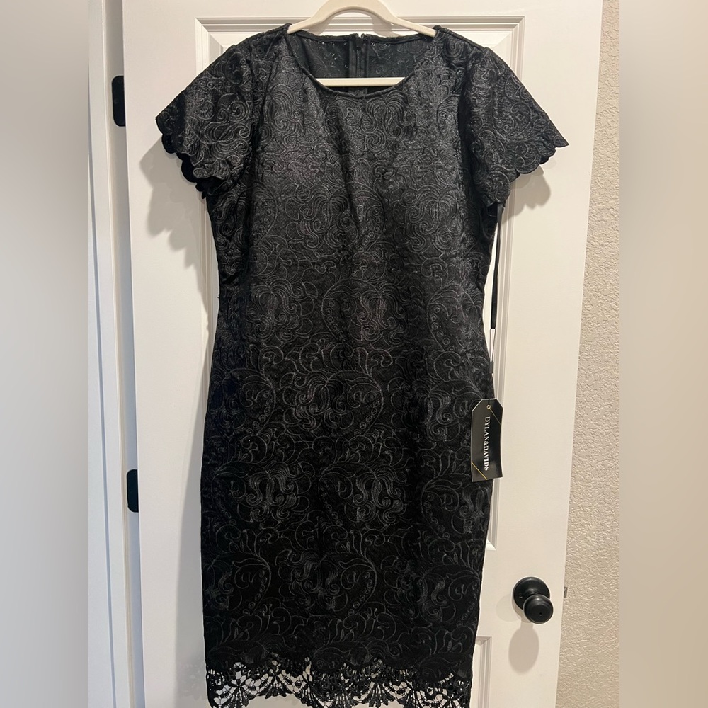 Elegant Black Lace Dress